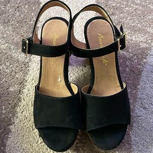 American eagle strap heel